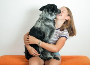 Ansiedad por separación en perros: Causas, síntomas y tratamiento